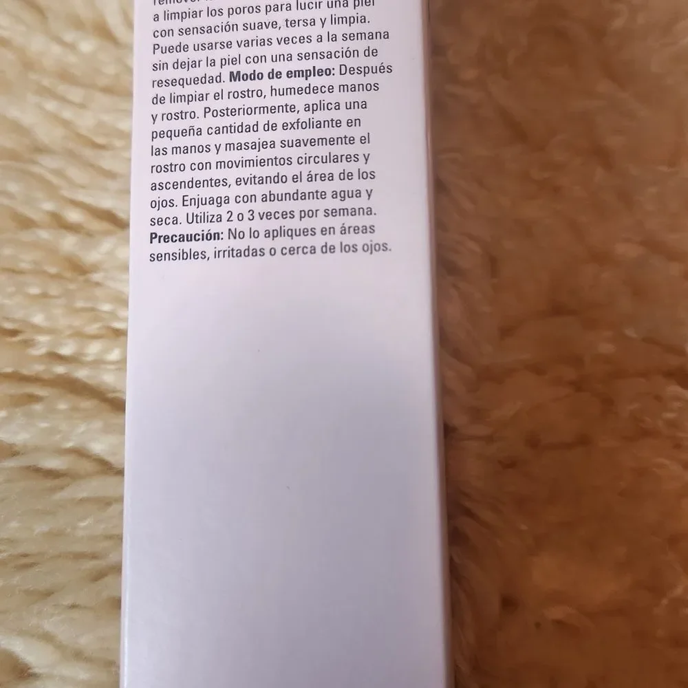 NIB Mary Kay Exfoliating Scrub 3Fl.Oz/88 ml